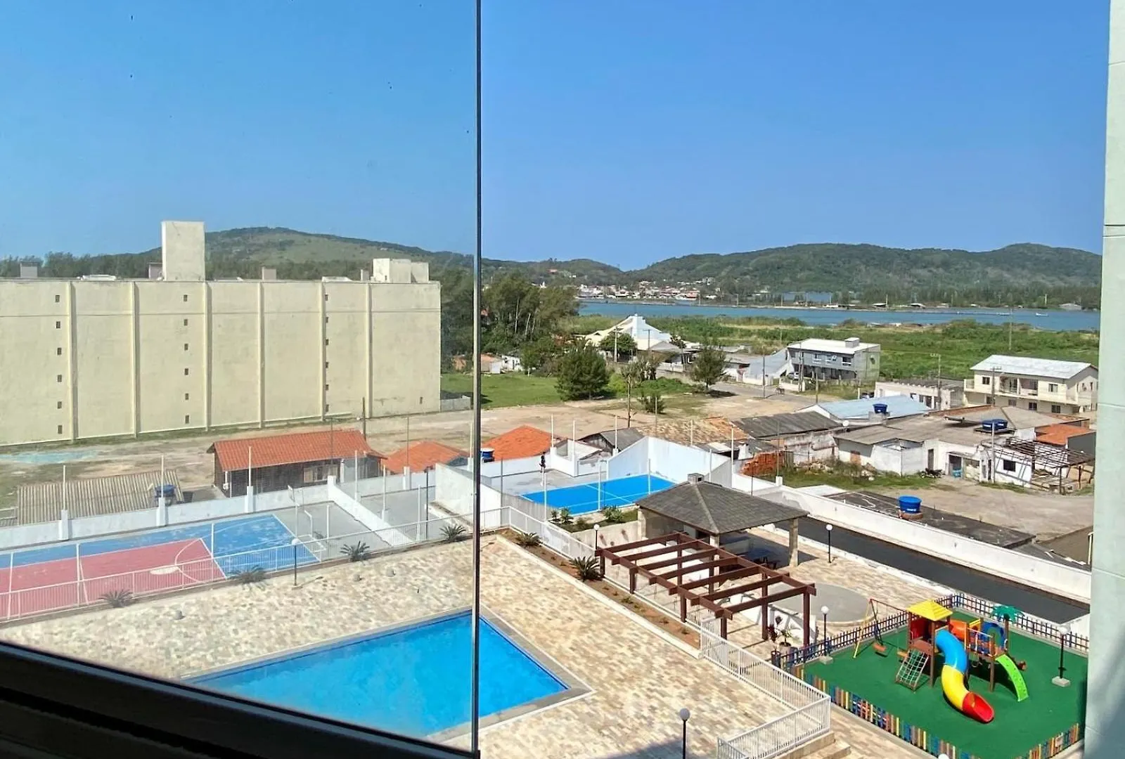 Apartamento Resid. Clube Mar Grosso - Laguna - Lag605